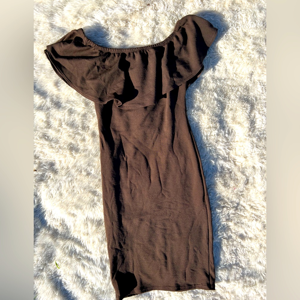 SKINTIGHT CHOCOLATE MIDI DRESS